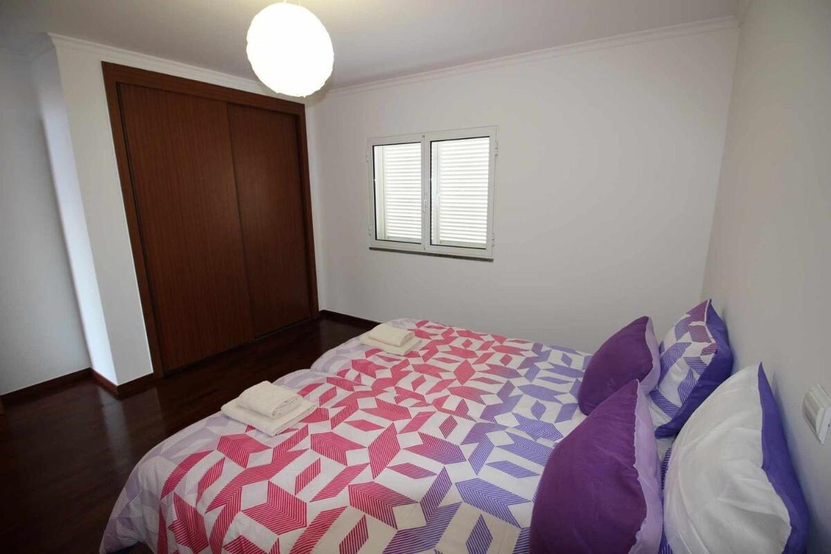 Apartment Portinho Ii-modern With Balcony Facing The Sea