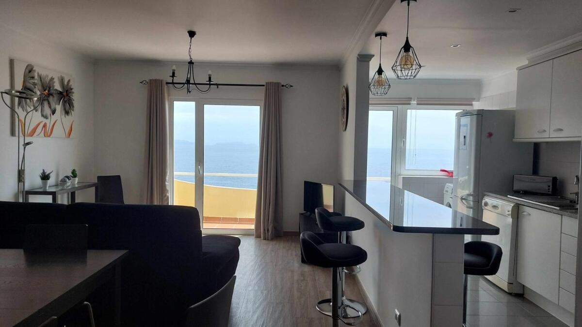 Portinho Ii-modern With Balcony Facing The Sea * Levadas